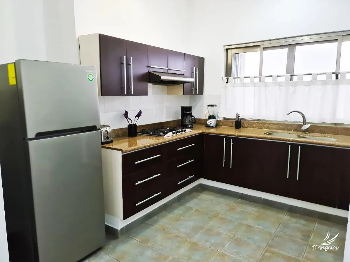 Almarea Vacation Condo بلايا ديل كارمن 3*,  المكسيك
