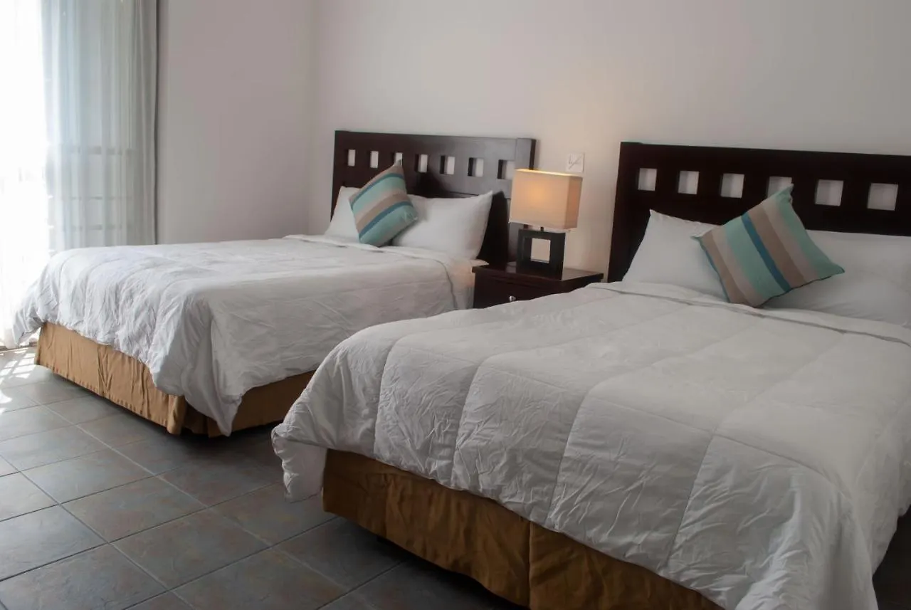 Almarea Vacation Condo بلايا ديل كارمن فندق