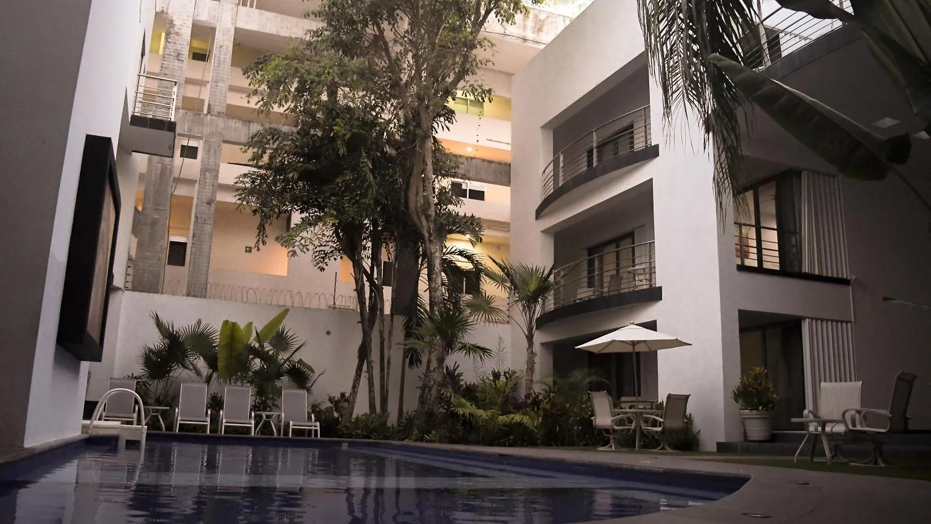 Almarea Vacation Condo بلايا ديل كارمن 3*,  المكسيك