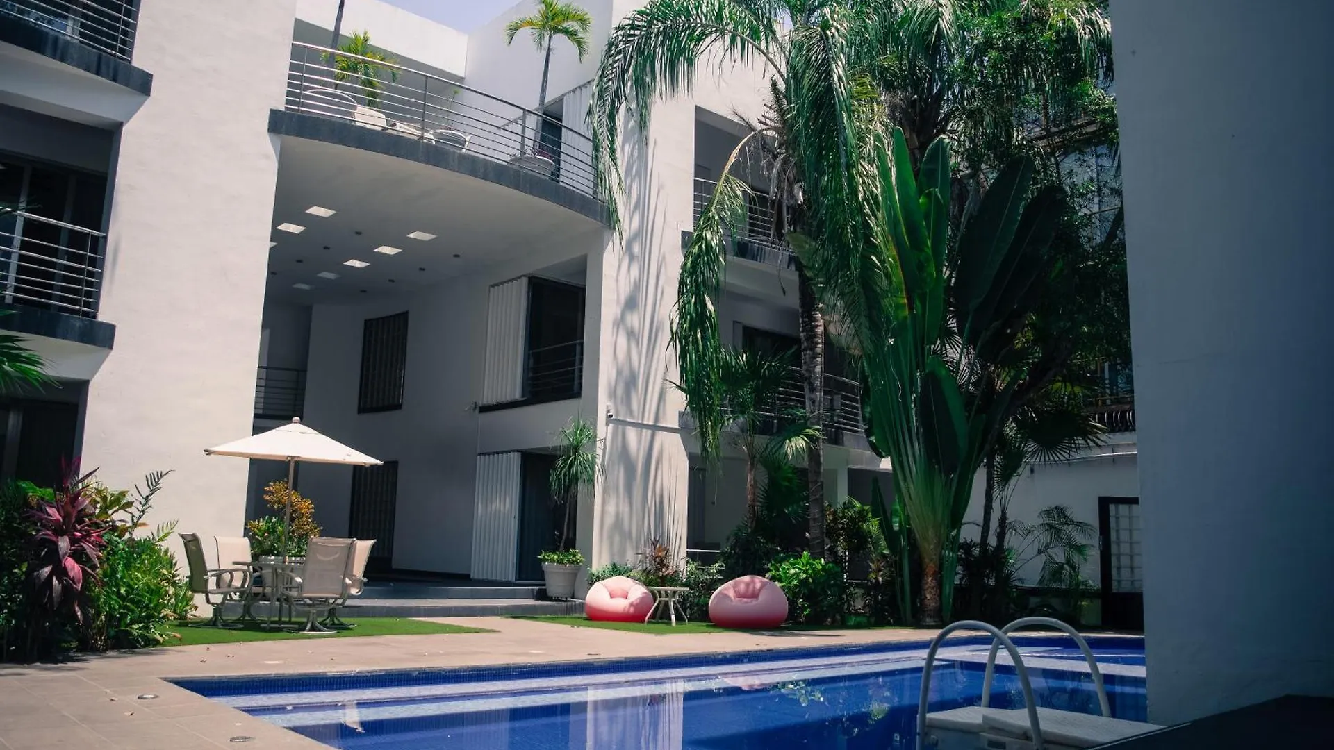 فندق Almarea Vacation Condo بلايا ديل كارمن