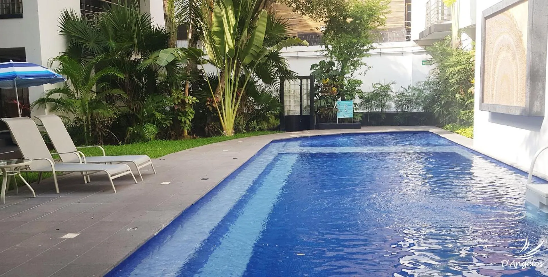 Almarea Vacation Condo Плая-дель-Кармен Отель
